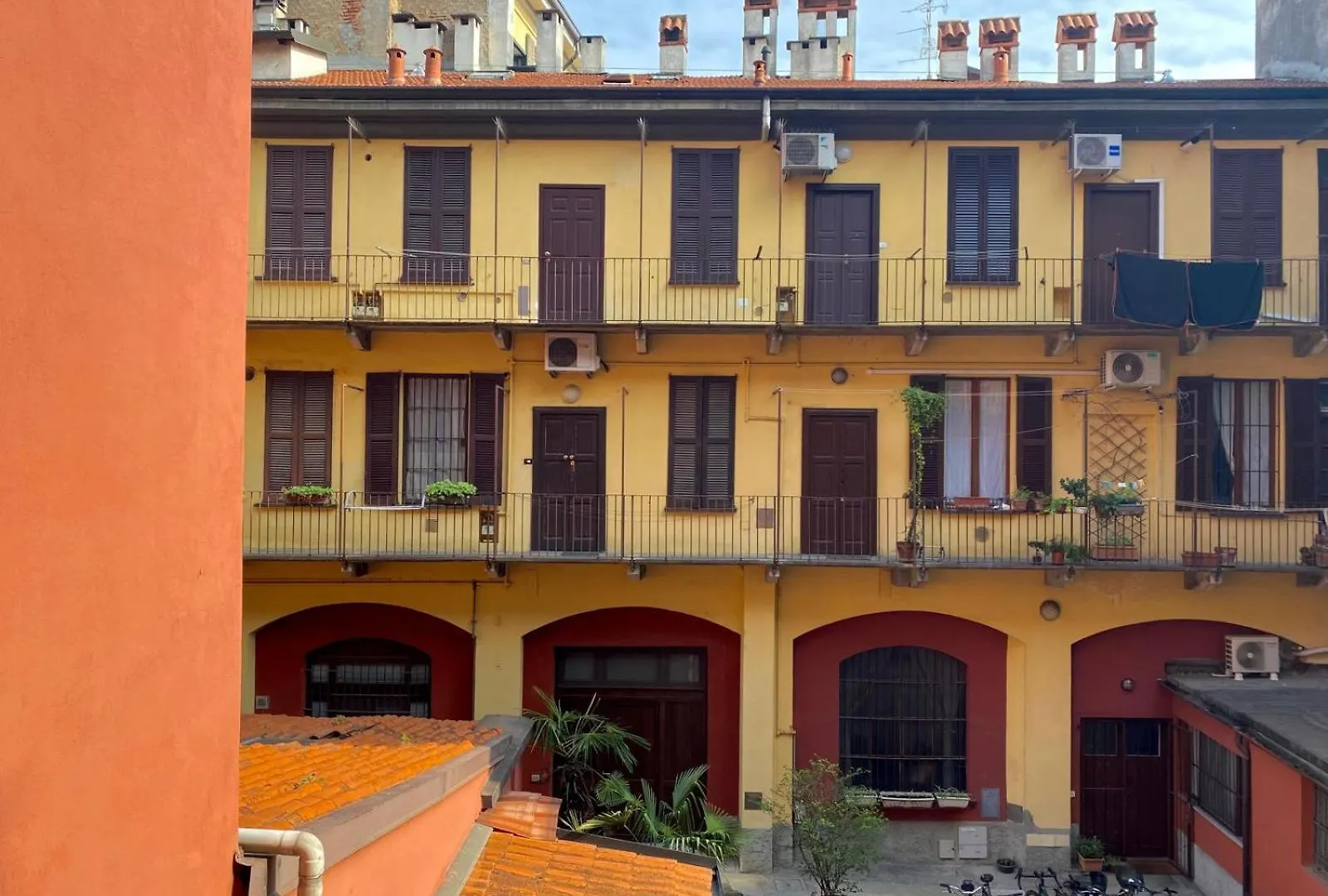 Apartment La Vivera Navigli Milan Italy