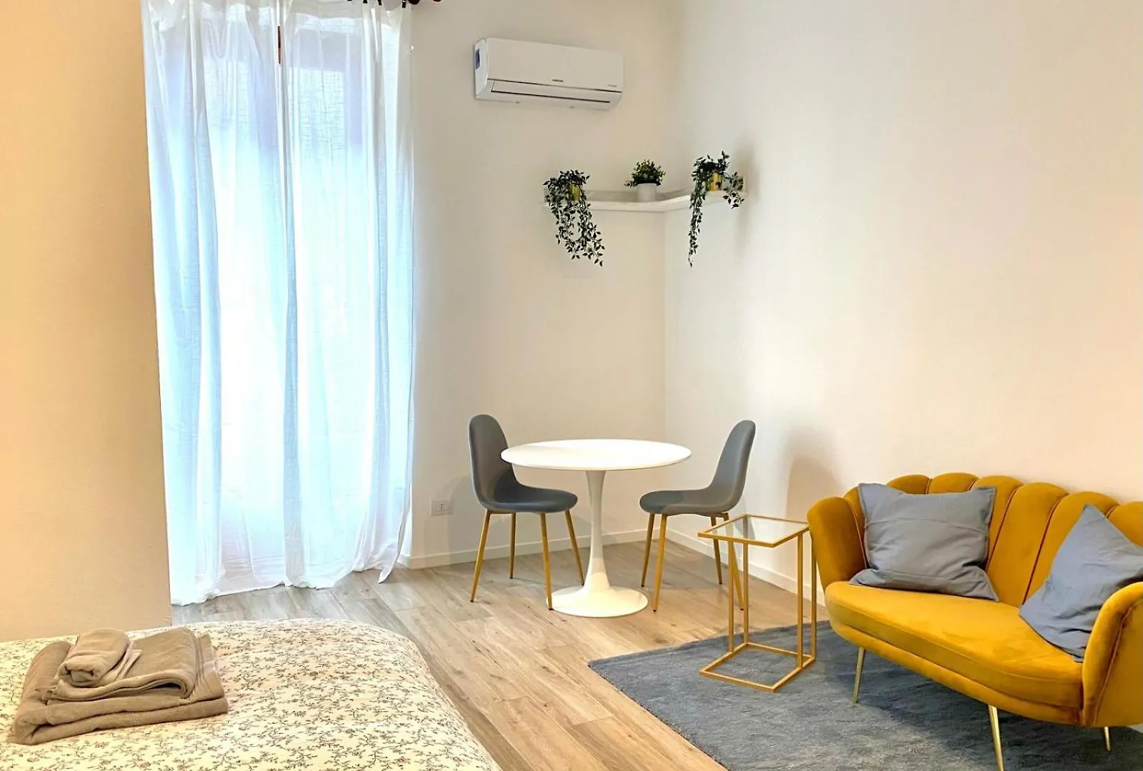 Apartment La Vivera Navigli Milan
